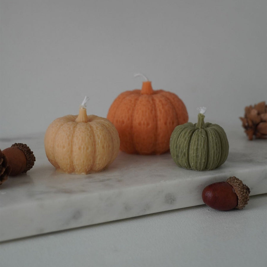 SET 3 TEXTURED PUMPKIN TRIO CANDLE | NATURAL WITH GREEN STEM