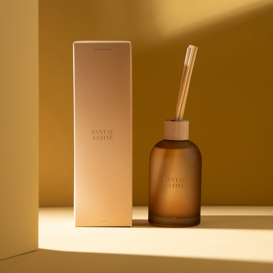 REED DIFFUSER IN FROSTED GLASS BOTTLE |  SANTAL SATINE