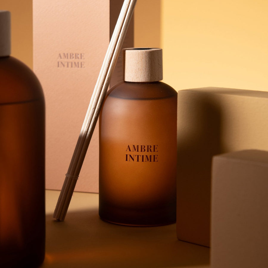 REED DIFFUSER IN FROSTED GLASS BOTTLE |  AMBRE INTIME