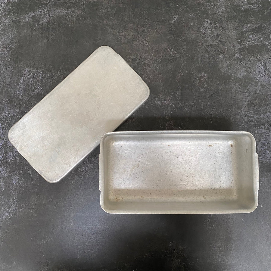 VINTAGE 1940'S GRUNDY ALUMINIUM DINNER TRAY | LOAF TIN B