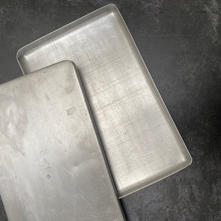 VINTAGE 1940'S GRUNDY ALUMINIUM DINNER TRAY | LARGE SHALLOW