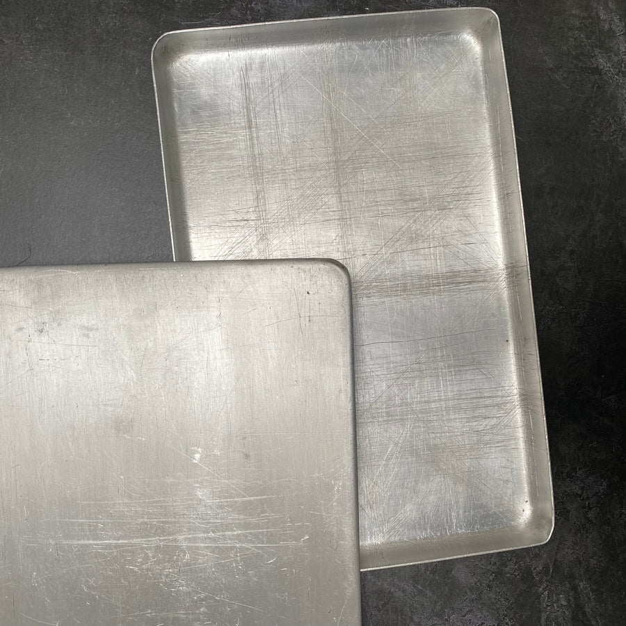 VINTAGE 1940'S GRUNDY ALUMINIUM DINNER TRAY | LARGE SHALLOW