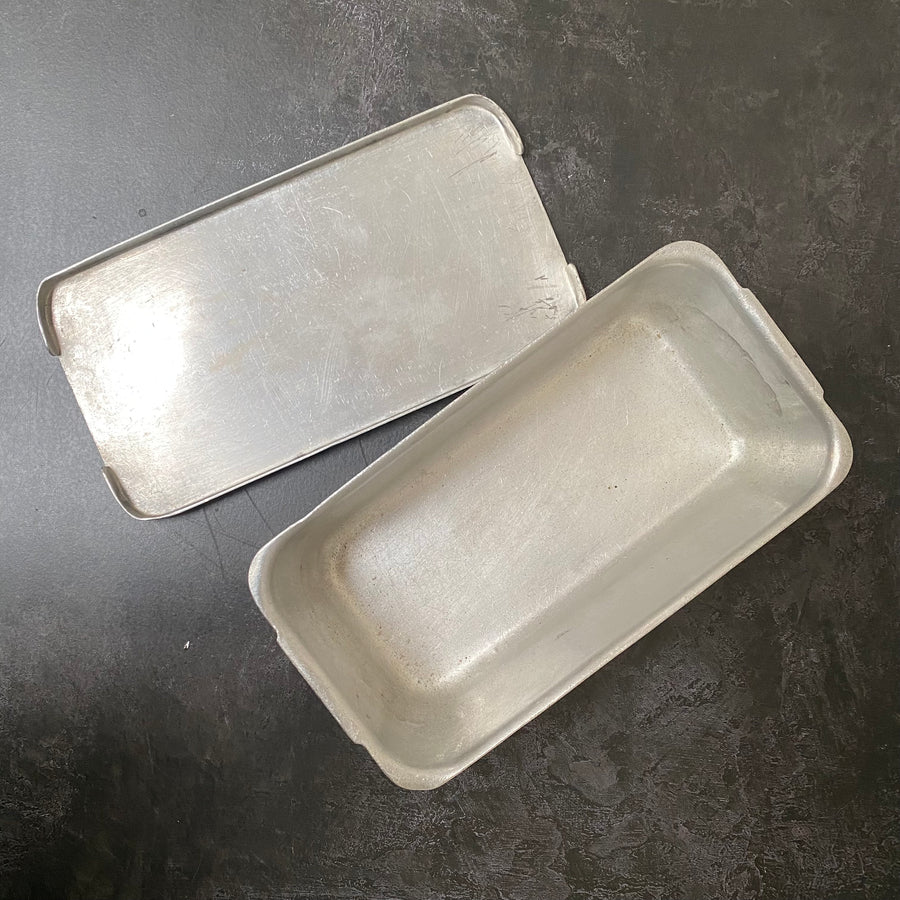 VINTAGE 1940'S GRUNDY ALUMINIUM DINNER TRAY | LOAF TIN