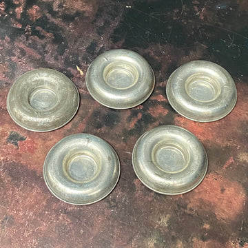 SET 6 VINTAGE METAL MOULDS