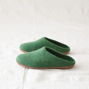 HANDMADE ECO FELT MULE SLIPPERS SUEDE SOLE | IVY GREEN