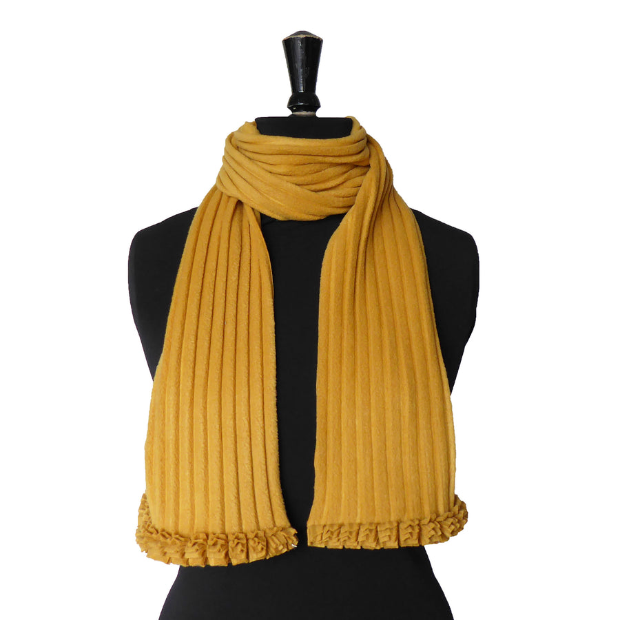 PLEATED RUFFLE SCARF