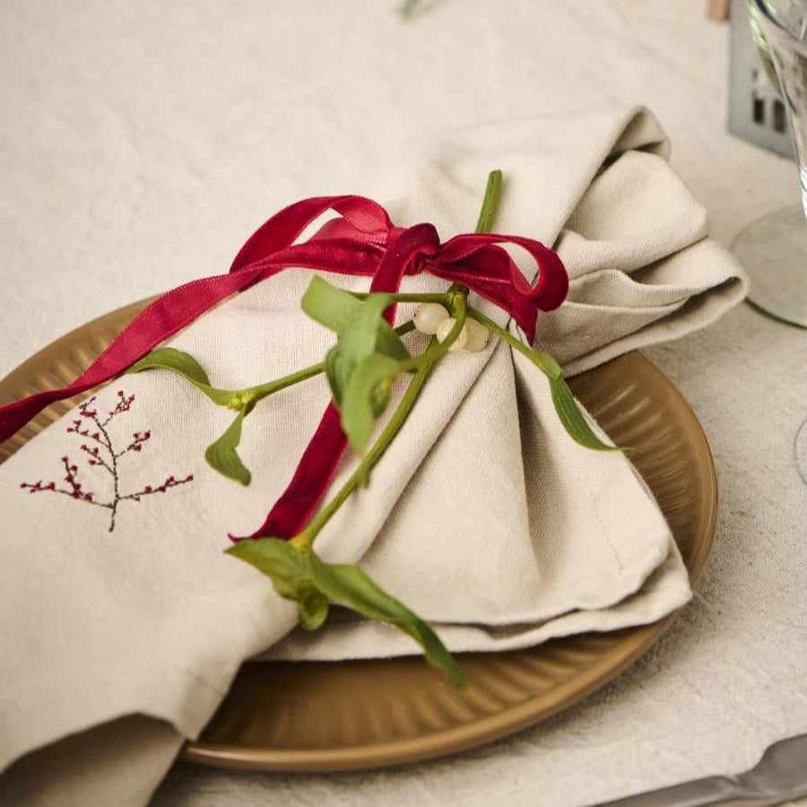 NAPKIN | WINTERBERRY BRANCHES