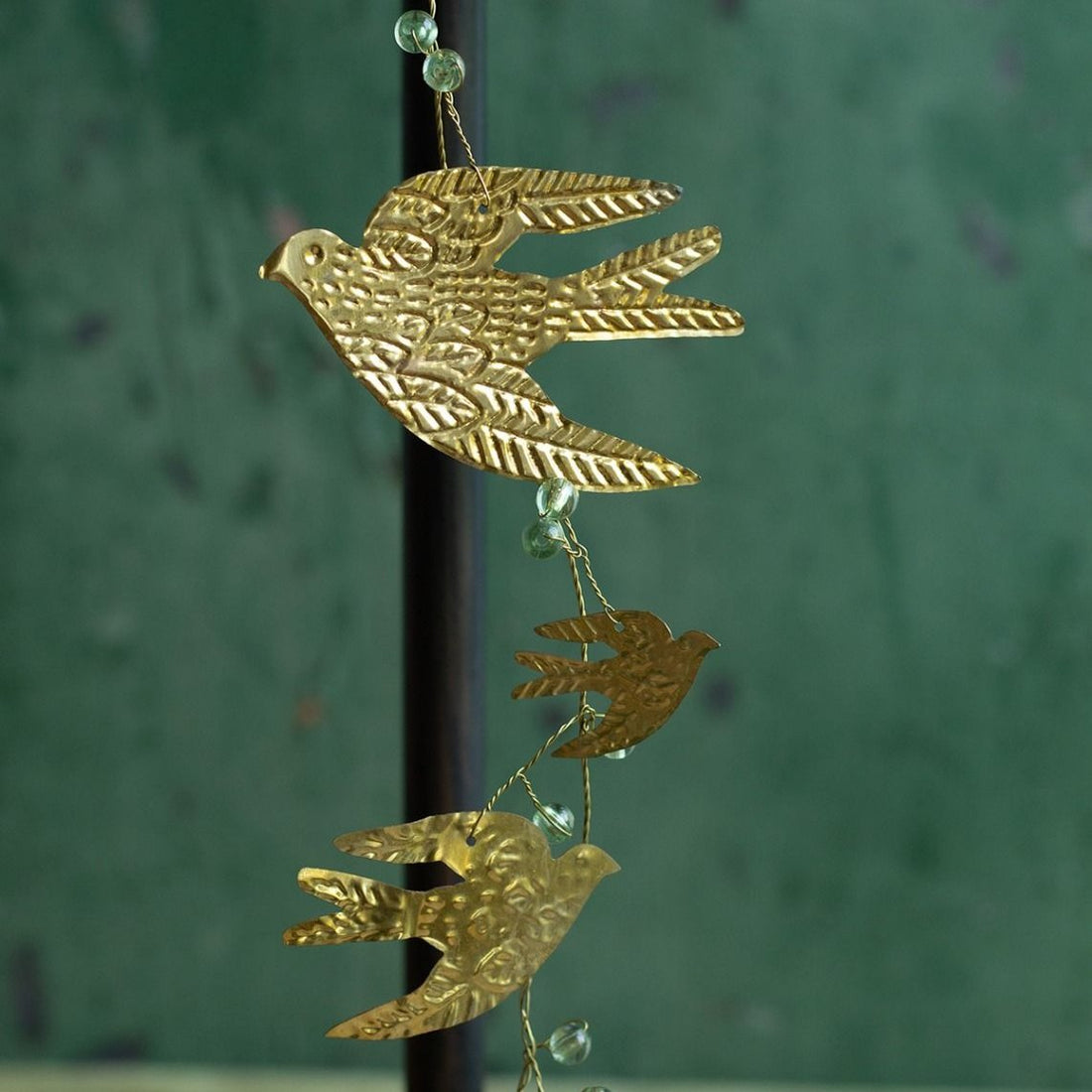 GARLAND OF LITTLE BRASS DOVES