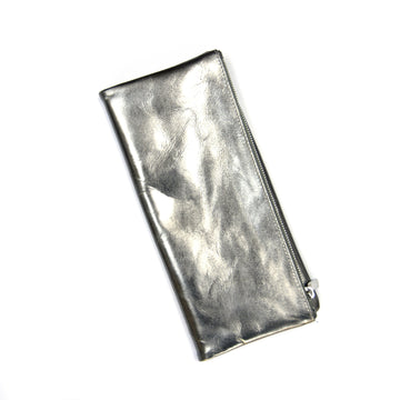 FOLD OVER CLUTCH WITH ZIP | METALLIC PEWTER