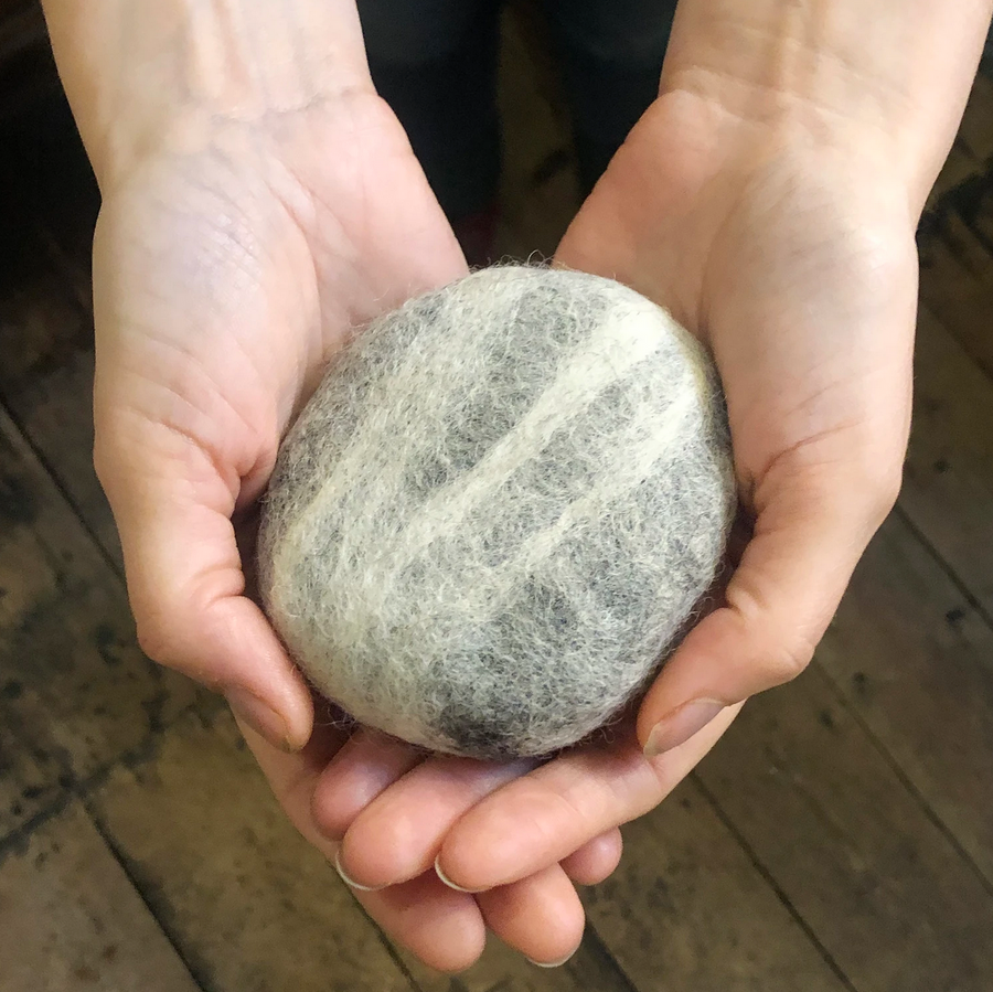 NATURAL WOOL FELTED SOAP PEBBLE